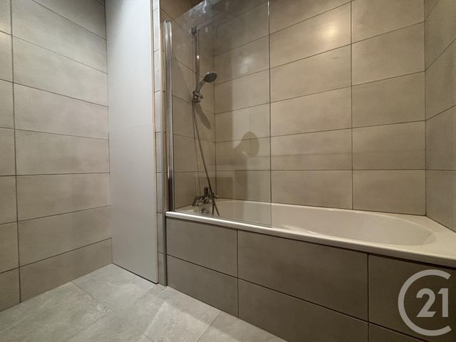 Appartement T4 à louer - 4 pièces - 100.0 m2 - TARDETS SORHOLUS - 64 - AQUITAINE - Century 21 Belharra Xiberoa