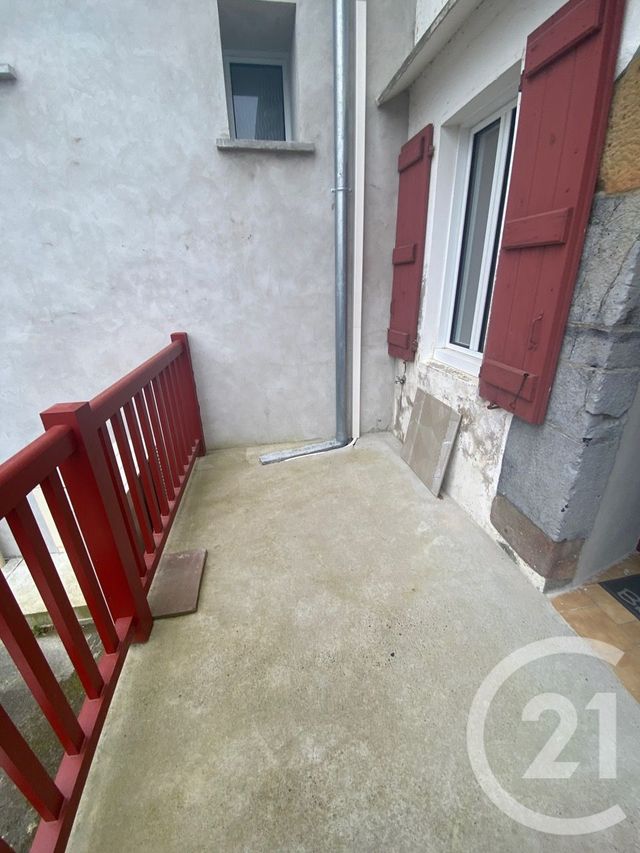 Appartement T3 à louer - 3 pièces - 59.68 m2 - ST PEE SUR NIVELLE - 64 - AQUITAINE - Century 21 Belharra Xiberoa
