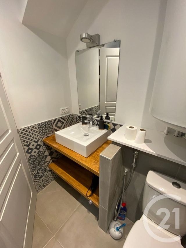 Appartement T3 à louer - 3 pièces - 59.68 m2 - ST PEE SUR NIVELLE - 64 - AQUITAINE - Century 21 Belharra Xiberoa